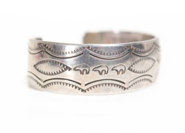 Klasik Amerikan Yerlisi Saf Gümüş Bilezik İzole Edildi