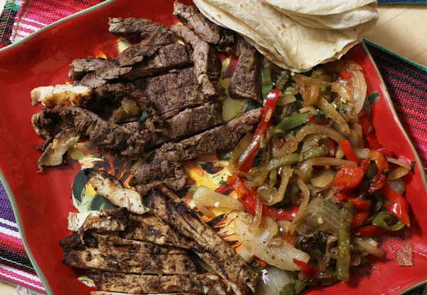 Beef Chicken Fajita Takeout Meal Close Roasted Peppers — Stock Photo, Image