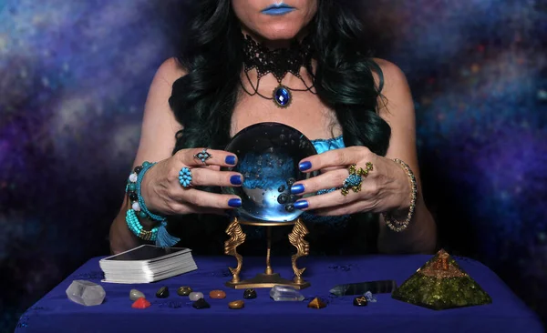 Female Psychic Crystal Ball Tarot Cards Shallow Dof — Stock Photo, Image