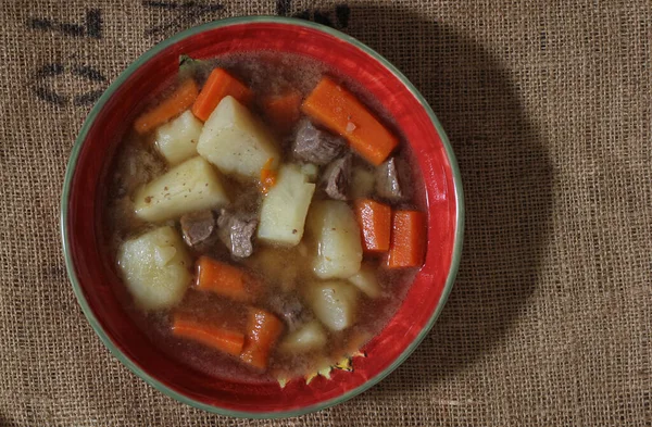 Beef Stew Potato Carrots Vintage Burlap Potato Bag — Stock Photo, Image