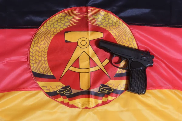 Vintage Military Pistol East Germany East German Flag Background — Stock Photo, Image