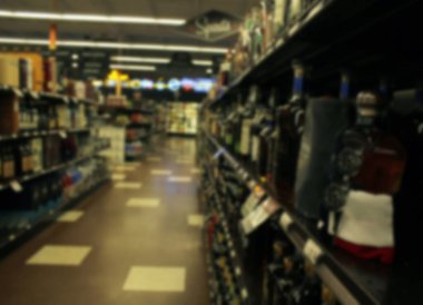 Bulanık Arkaplan İçki ve Şarap Dükkanı