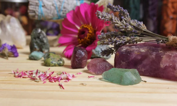Dried Flowers Crystal Chakra Stones Meditation Altar Shallow Dof — Stock Photo, Image