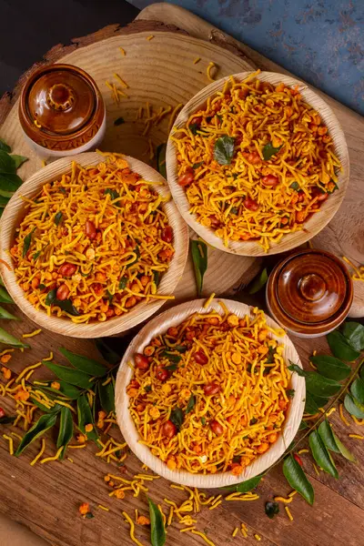 Traditionelle Indische Frittierte Salzige Speise Chivda Oder Mischung Oder Farsan — Stockfoto