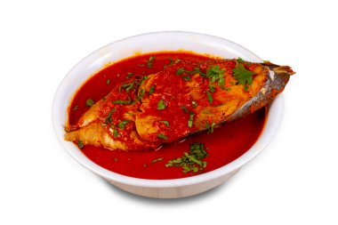 Surmai masala ya da soğan, sarımsak ve Hint baharatlarının karışımıyla hazırlanmış Surmai köri..