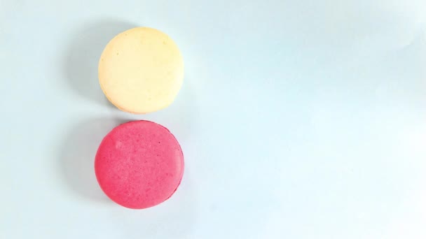 Animazione Semaforo Diversi Macaron Colorati Con Movimento Una Superficie Leggera — Video Stock