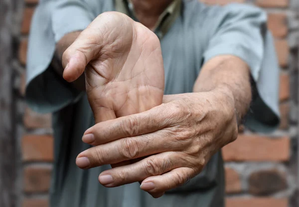 Strengthening Exercise Arm Muscles Asian Elder Male Patient Muscle Spasm — Stock Photo, Image