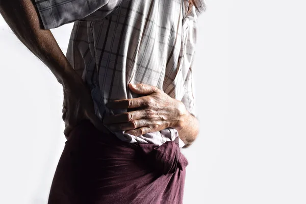 亚洲老年人右腰痛 可能是肾结石造成的 — 图库照片