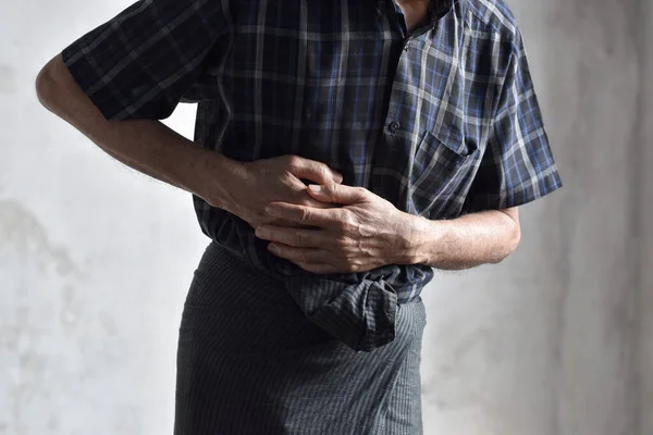 Uomo Anziano Asiatico Che Soffre Dolore Addominale Può Essere Causato — Foto Stock
