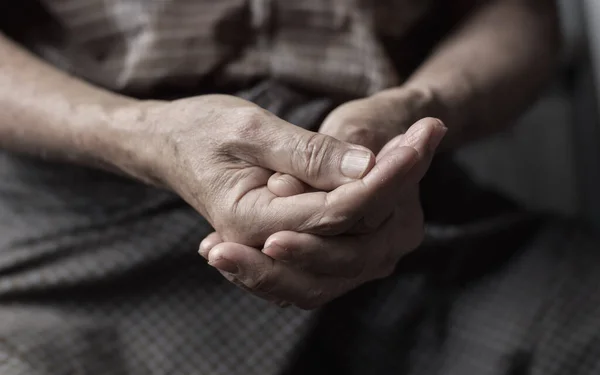 Mano Del Anciano Del Sudeste Asiático Concepto Artritis Reumatoide Osteoartritis — Foto de Stock