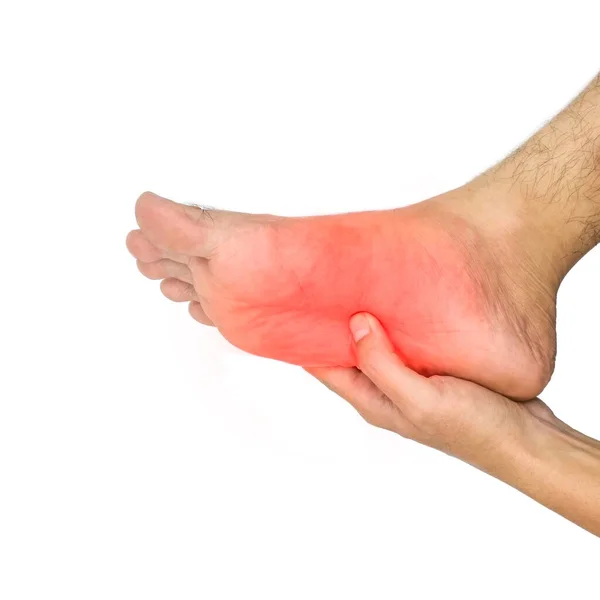 Diyabet hastası Asyalı genç adamın ayağında karıncalanma ve yanma hissi. Ayak ağrısı. Duyusal nöropati sorunları. Ayak sinirleri problemleri. Plantar fasiiti..