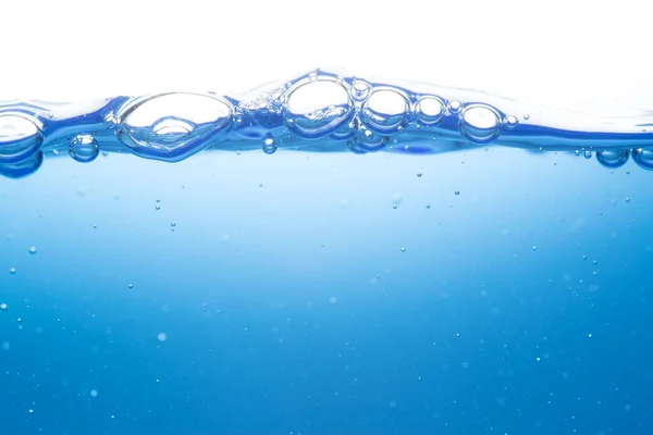Bubbels Top Van Beweging Water Oppervlak Blauwe Lucht Schoon Fris — Stockfoto