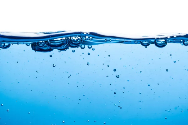 Поверхность Воды Чистая Голубая Цвету Подводная Маленькими Пузырьками Белым Фоном — стоковое фото