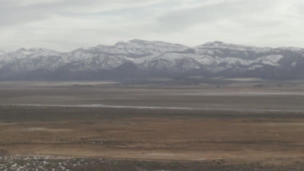 沙漠上的天然火山热温泉 高质量的4K镜头 — 图库视频影像