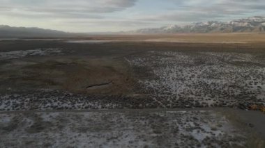 Çölde doğal volkanik kaplıcalar. Yüksek kalite 4k görüntü