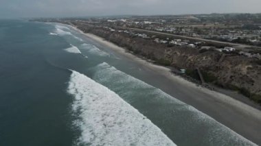 Carlsbad California 'nın insansız hava aracı görüntüsü 4K. Yüksek kalite 4k görüntü