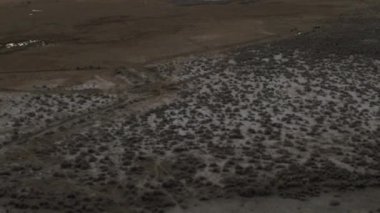 Çölde doğal volkanik kaplıcalar. Yüksek kalite 4k görüntü