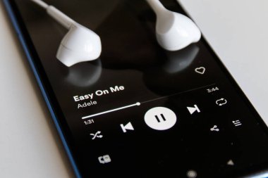 Pop müzik sanatçısı Adele yeni single 