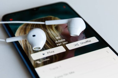 Pop müzik sanatçısı Adele yeni single 