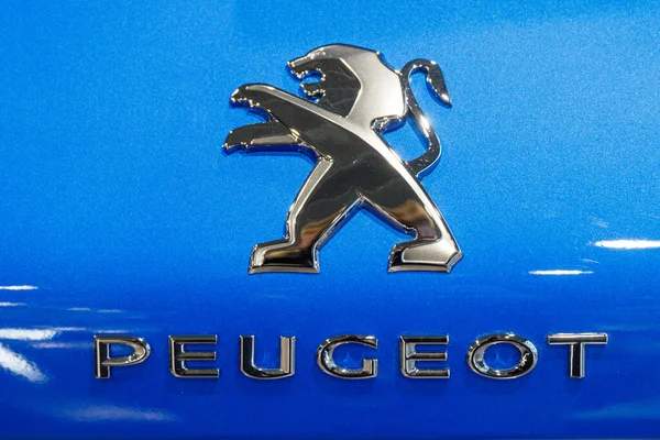 Logo Firmy Peugeot Samochodzie Peugeot Francuska Marka Samochodów Należących Stellantis — Zdjęcie stockowe