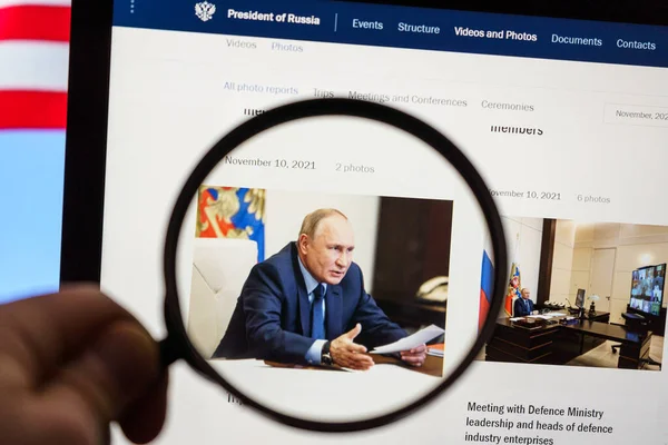 Wladimir Putin Präsident Der Russischen Föderation Über Die Nachrichten Blick — Stockfoto
