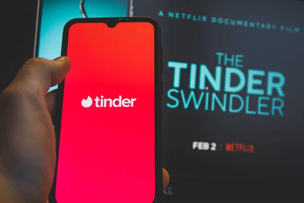 Tinder Swindler Nuevo Documental Popular Netflix Sobre Simon Leviev Que — Foto de Stock