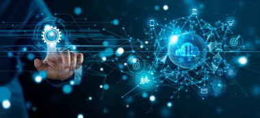 İş adamı küresel ağa bağlanıyor ve yatırım projesine yeni bir yaklaşım yaratıyor ve iş hizmetlerini iyileştirmek için teknoloji geliştiriyor. İletişim ağı ve dünya çapında bağlantı teknolojisi. 