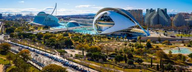 İspanya 'nın Valencia kentindeki bir kültür ve mimari kompleksi olan Sanat ve Bilim Şehri' nin Havadan görünüşü