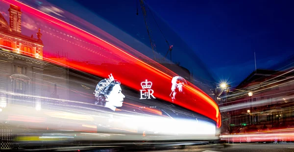 Her Majesty Queen Picadilly Circus Just Announcement Her Death London —  Fotos de Stock