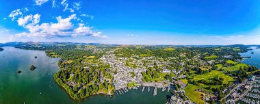 İngiltere 'nin kuzeybatısında Cumbria' da Windermere bölgesi, bir bölge ve ulusal park havadan görülebilir.