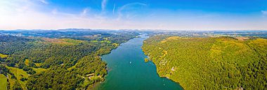 İngiltere 'nin kuzeybatısında Cumbria' da Windermere bölgesi, bir bölge ve ulusal park havadan görülebilir.