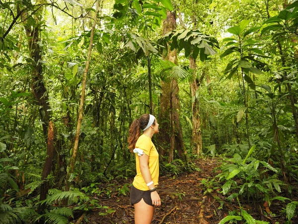 Young Woman Hiking Jungle Costa Rica — Stockfoto