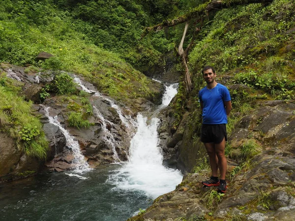 Young Man Hiking Jungle Costa Rica — 图库照片