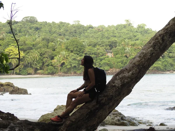 Young Woman Hiking Jungle Costa Rica — Stockfoto