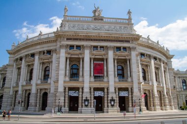 Viyana, Avusturya, 24 Temmuz 2021, Viyana 'da 1888' de açılan bir tiyatro. Avrupa 'nın en önemli aşamalarından biri olarak kabul edilir.,