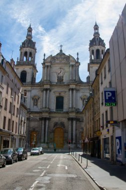 Nancy, Fransa, 18 Nisan 2022. The Cathedral of Our Lady of the Annunciation and Saint-Sigisbert of Nancy, Roma Katolik katedralidir.
