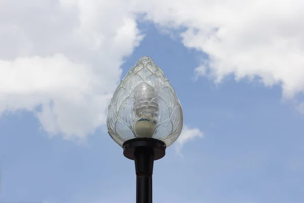 Lamp Mooie Gloeilampen Tegen Blauwe Lucht — Stockfoto