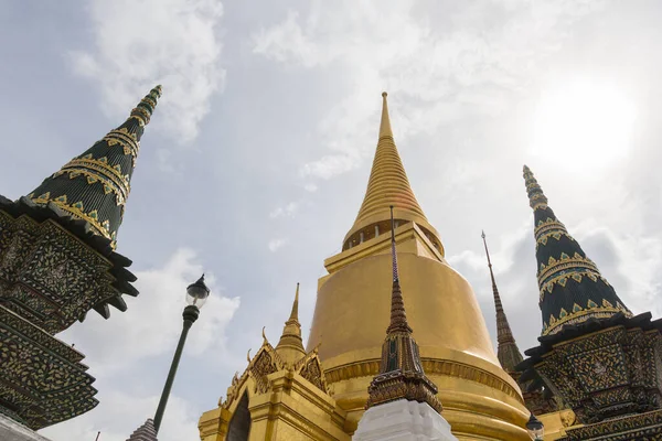 Pagode Ouro Wat Phra Kaew Tailândia — Fotografia de Stock