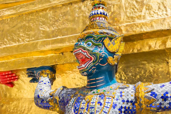 Wat Pra Kaew 'deki dev, Bangkok Tayland.