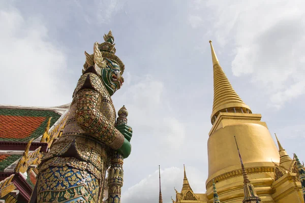 Stand Gigante Wat Phra Kaew Bangkok Tailândia — Fotografia de Stock
