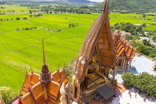 Tay tapınak Wat thum sua Kanjanaburi, Tayland.