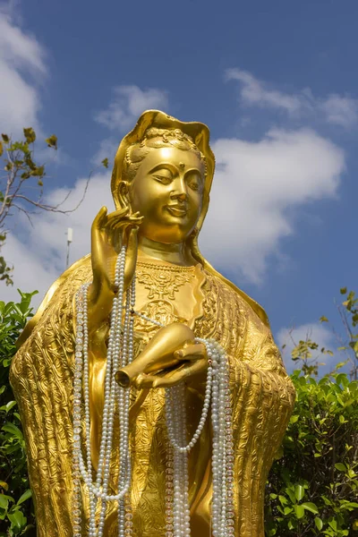 泰国Nakhon Ratchasima省Wat Ban Rai的观音雕像 — 图库照片