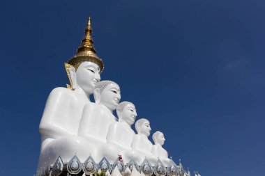 Beş Buda Heykeli (wat phra that pha sorn kaew) Phetchabun, Tayland.