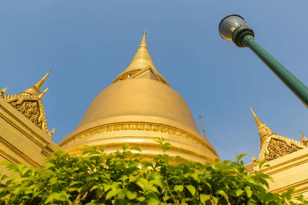 Pagode Ouro Wat Phra Kaew Tailândia — Fotografia de Stock