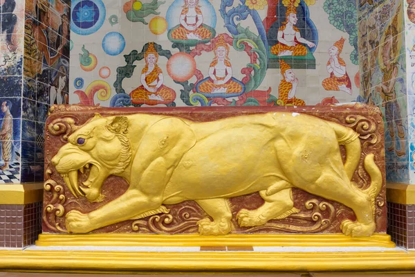 Çin burcu, Wat Ban Rai 'de Yılın Kaplanı Heykeli, Nakhon Ratchasima, Tayland.