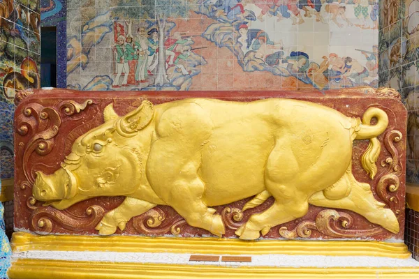 Çin burcu, Wat Ban Rai 'de Yılın Heykeli, Nakhon Ratchasima Bölgesi, Tayland.