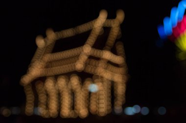 Renkli arka plan, tapınaktaki lamba..