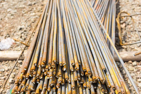 Çelik barlar yakın-up arka plan yapımında kullanılan çelik çubuklar.