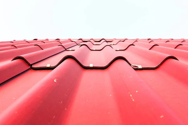 Widok Czerwonych Dachówek Białe Tło — Zdjęcie stockowe