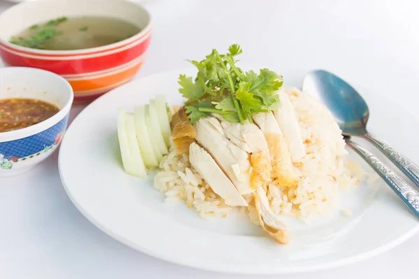 Ayam Kukus Dengan Nasi Hainan Chicken Disajikan Dengan Sup — Stok Foto